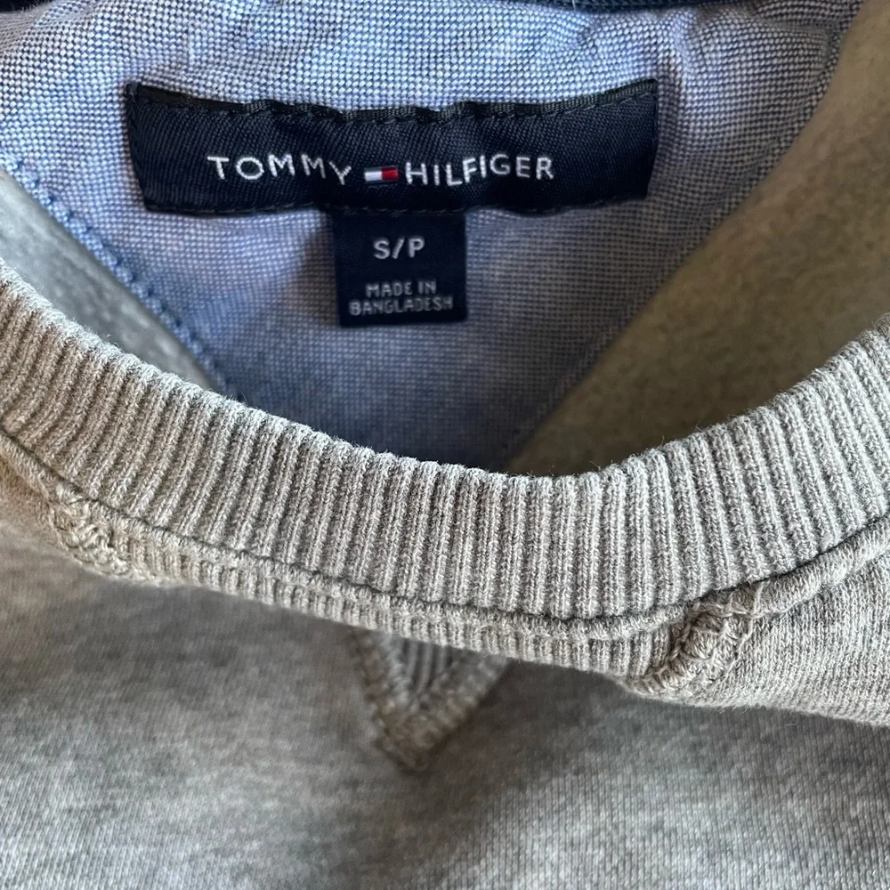 Tommy Hilfiger Men's Crewneck Sweater in Gray